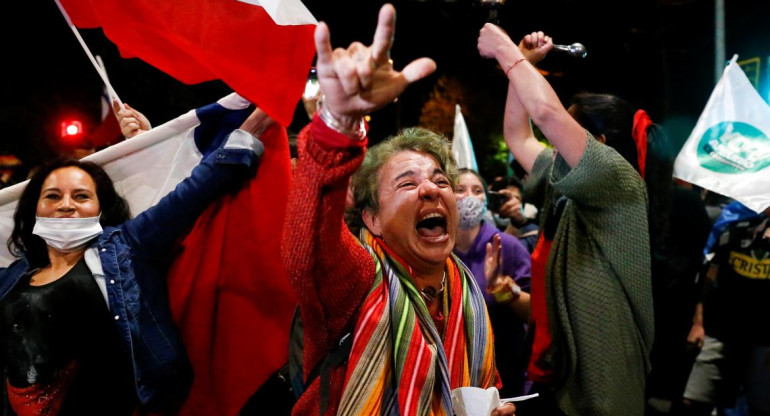 Chile, Plebiscito, festejos en las calles, domingo 25 de octubre de 2020, REUTERS