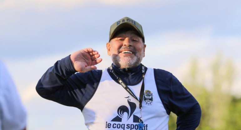 Diego Maradona, Gimnasia de La Plata, NA