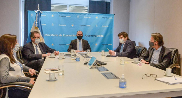 Funcionarios del Gobierno volverán a reunirse con la misión del FMI Foto NA MECON