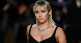El desnudo de Miley Cyrus dentro de un ataud