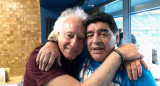 Guillermo Copola y Diego Maradona 