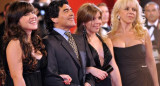 Diego Maradona junto a Claudia Villafañe, Dalma y Gianinna