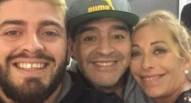 Diego Junior junto a Diego Maradona y Cristiana Sinagra