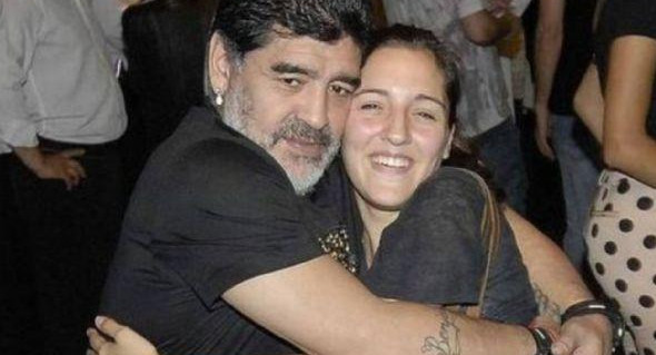 Jana, la hija menor de Maradona, lo despidió en las redes y dijo:"Es un sueño horrible"