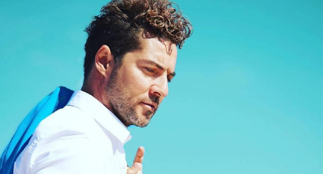 David Bisbal presentó su nuevo single: "Tears of gold"