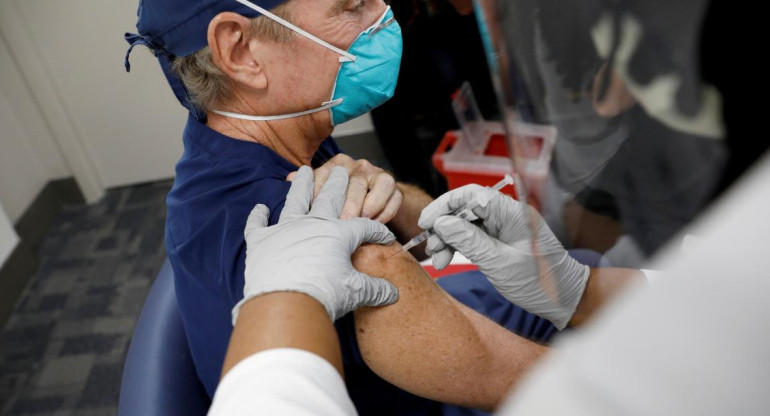 Vacunación contra el coronavirus en Miami, REUTERS