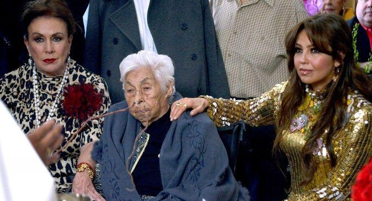 Thalía, Laura Zapata y su abuela Doña Eva