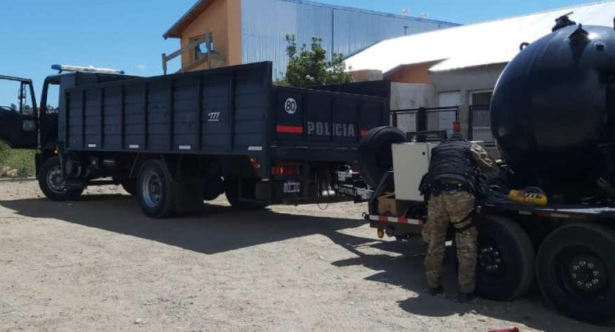 Operativo en Bariloche por misil encontrado en la costa del lago