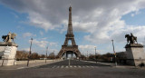 Torre Eiffel durante el confinamiento