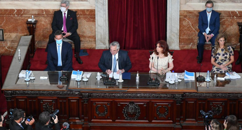 Sesiones ordinarias en pandemia 2021, Sergio Massa, Alberto Fernández y Cristina Fernández de Kirchner, NA