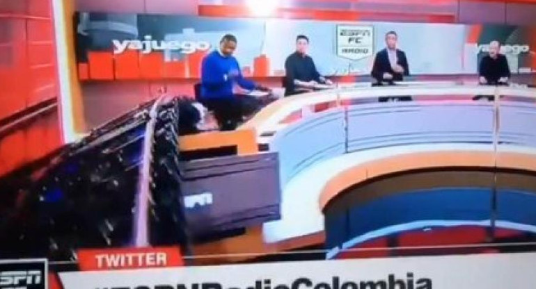 Accidente con pantalla en pleno programa en vivo de Colombia