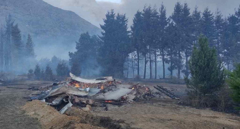 Patagonia bajo fuego: ya son dos las víctimas fatales por los incendios en Chubut
