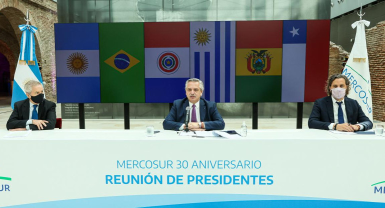 Alberto Fernández, Felipe Solá y Santiago Cafiero, 30 años del Mercosur, Cumbre del Mercosur, NA