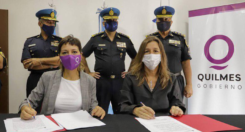 Mayra Mendoza y Sabina Frederic inauguraron la primera sede local de la superintendencia de drogas peligrosas de la Policía Federal
