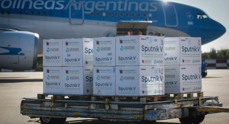 Avión de Aerolíneas Argentina, vacunas por coronavirus, NA