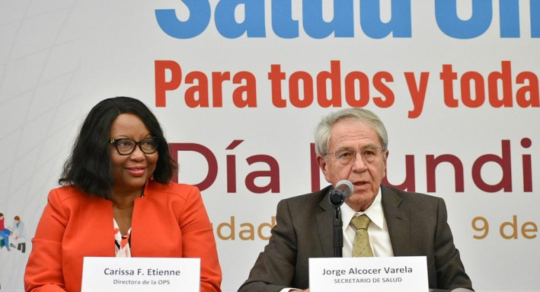 Directora de la Organización Panamericana de la Salud (OPS), Carissa Etienne y el Secretario de Salud de México, Jorge Alcocer Varela