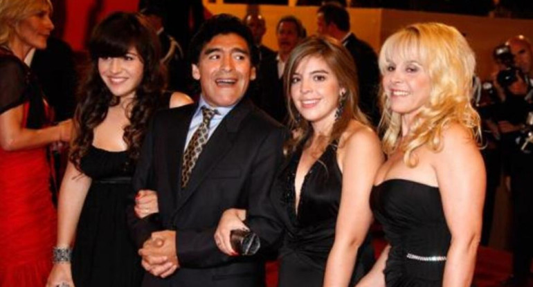 Causa Maradona: los departamentos de Miami serán administrados por Diego Junior, Jana y Dieguito Fernando