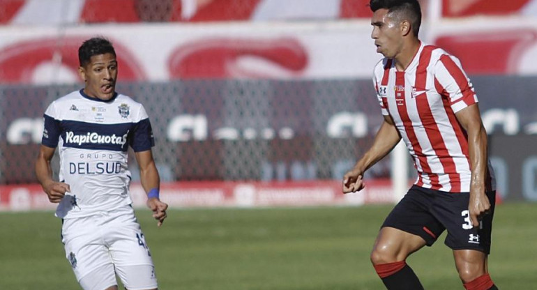 Gimnasia vs. Estudiantes, fútbol argentino, Foto NA