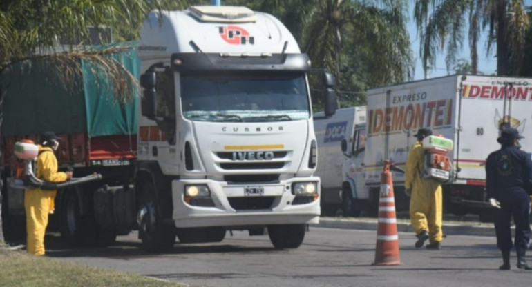 Medida de Camioneros en Corrientes en frontera con Brasil