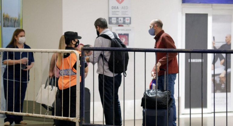 Aeropuerto de Ezeiza durante la pandemia de coronavirus, AGENCIA NA