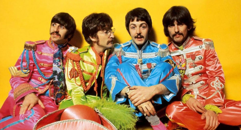 The Beatles con su álbum St. Peppers
