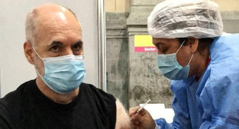 Horacio Rodríguez Larreta recibió la vacuna contra el coronavirus