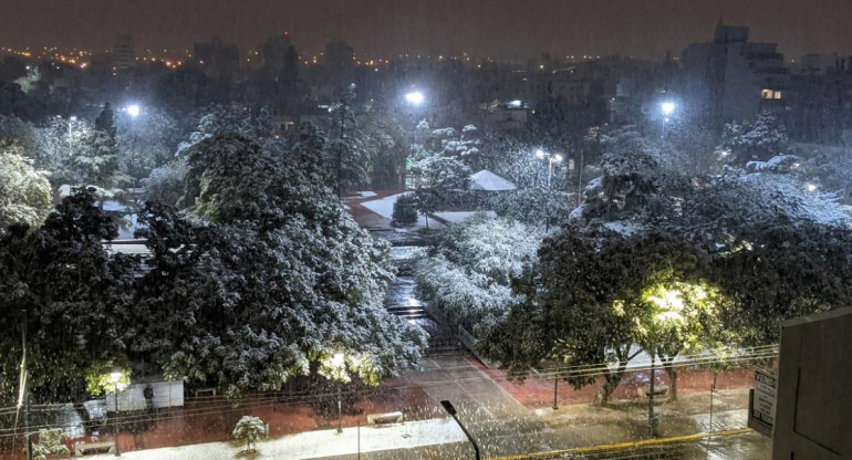 Nevó en la ciudad de Córdoba luego de 14 años