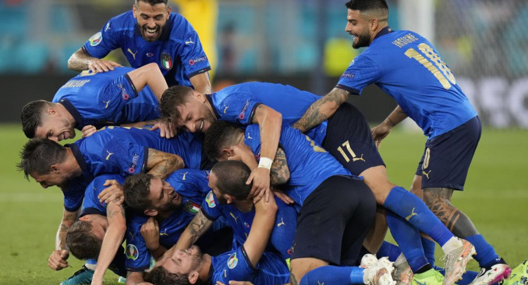 Festejo de Italia ante Suiza por la Eurocopa, REUTERS