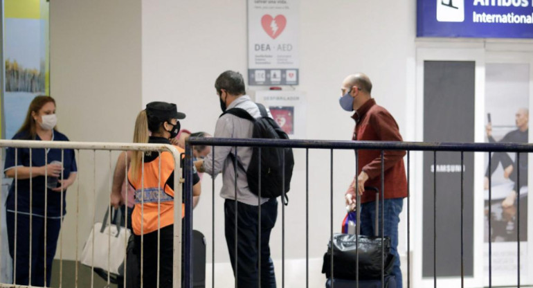 Turistas en Aeropuerto de Ezeiza, coronavirus, NA