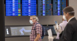 Turistas en el Aeropuerto de Ezeiza, NA