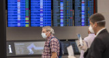 Turistas en el Aeropuerto de Ezeiza, NA