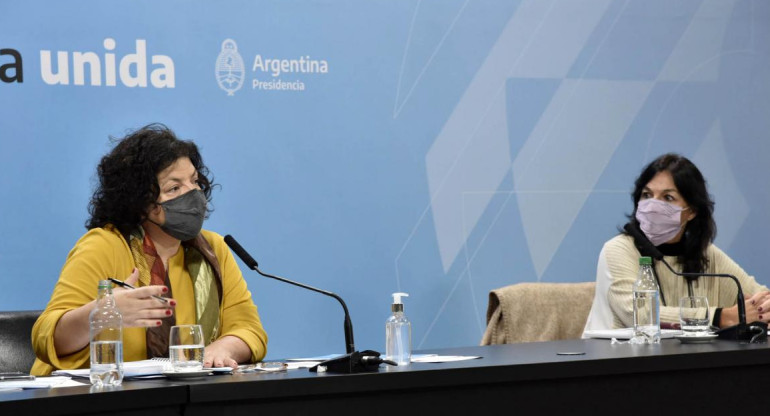 La ministra de Salud, Carla Vizzotti, y la secretaria Legal y Técnica de la Nación, Vilma Ibarra, NA