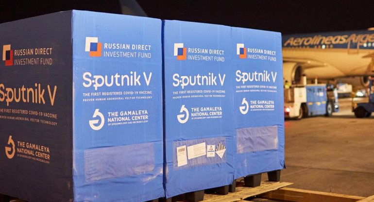 Vacuna rusa Sputnik V contra coronavirus, vuelos desde Rusia, Ezeiza, Aerolíneas Argentinas, NA