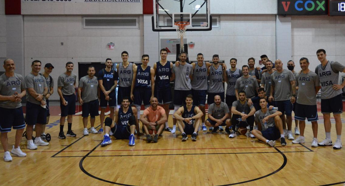 Emanuel Ginóbili con la selección de básquet en la previa a Tokio 2020, PRENSA CAB