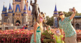 Disney restablece el uso de mascarillas en sus parques en Orlando