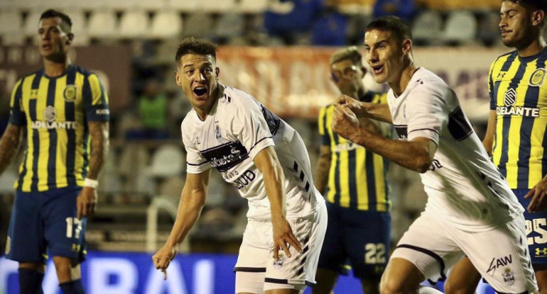 Festejo de Gimnasia ante Rosario Central por la Liga Profesional de Fútbol, AGENCIA NA