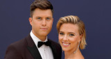 Colin Jost y Scarlett Johansson