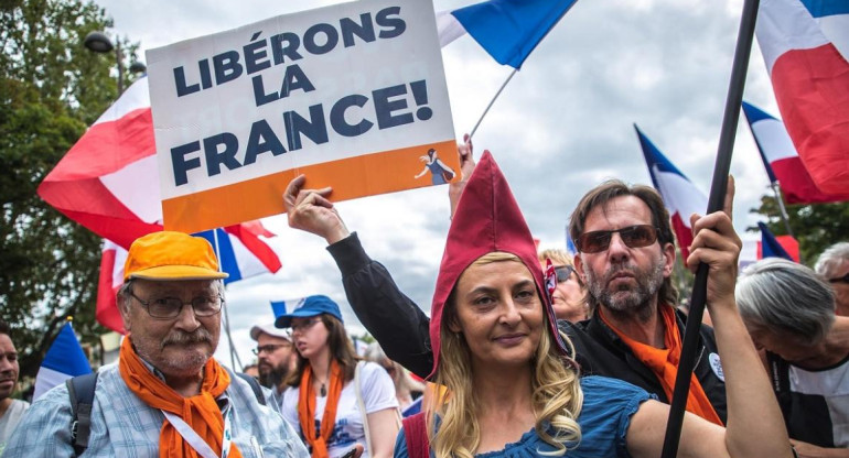 Francia: siguen las protestas contra el pase sanitario. Foto: EFE.