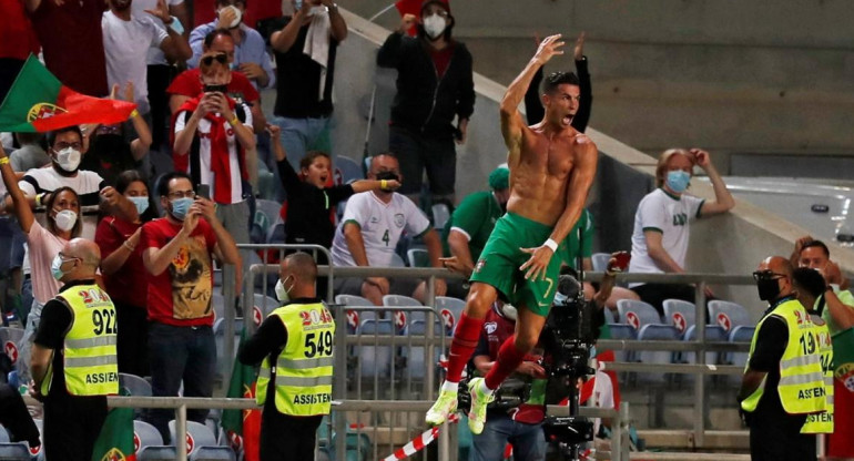 Festejo de Cristiano Ronaldo para Portugal en las Eliminatorias, REUTERS