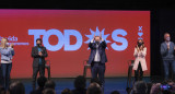 Alberto Fernández junto al gobernador Axel Kicillof y los candidatos a diputados Victoria Tolosa Paz y Daniel Gollan durante el acto de cierre de campaña del Frente de Todos, NA