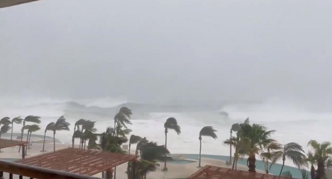 Huracán Olaf, paso por Baja California Sur. Reuters
