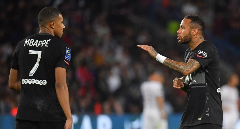 Mbappé y Neymar, PSG. Reuters.