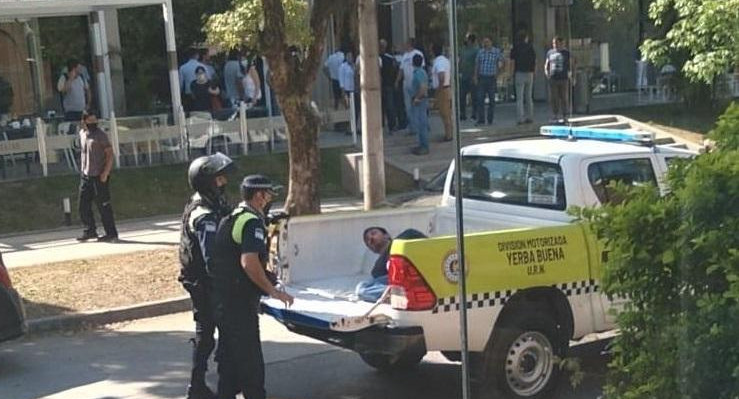 Hombre que entró a los tiros a una oficina en Tucumán