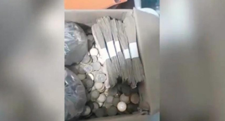 Pagó con monedas y billetes de 10 pesos una multa en Bahia Blanca