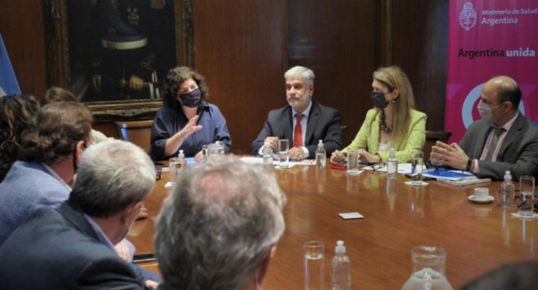 Carla Vizzotti y Roberto Feletti, reunión, NA