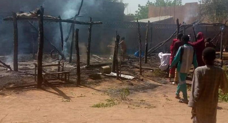 Mueren 22 niños calcinados en el incendio de su escuela en Níger. TWITTER