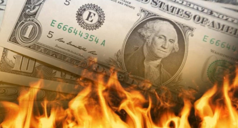 Dólar en llamas