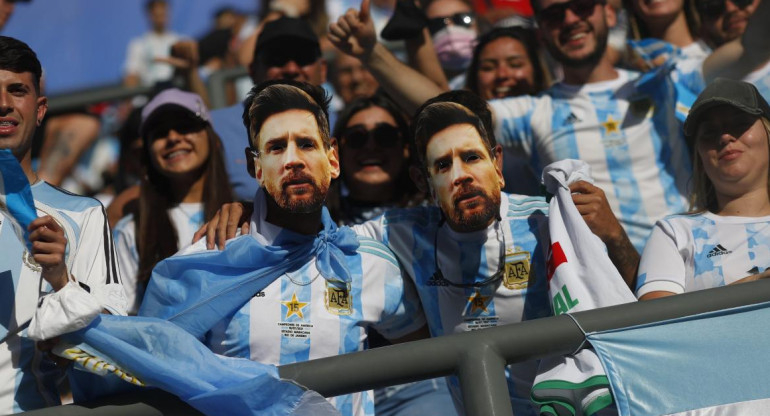 Hinchas argentinos en San Juan, eliminatorias Mundial Qatar 2022, REUTERS