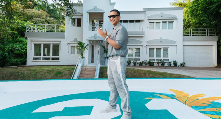Daddy Yankee en su lujosa mansión de Luquillo en Puerto Rico, Foto: EFE