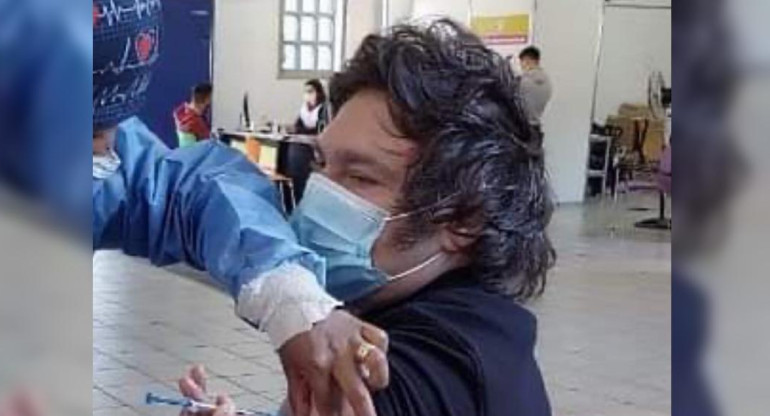 Javier Milei, vacunación contra coronavirus